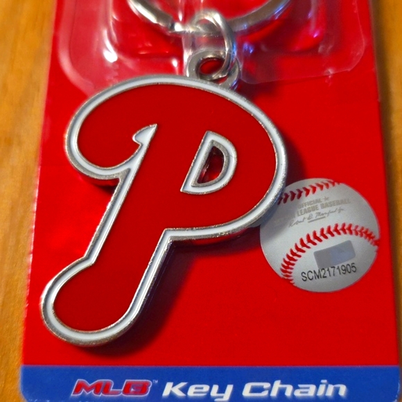 NWT: NBL Philadelphia Phillies Red Keychain - Picture 2 of 3